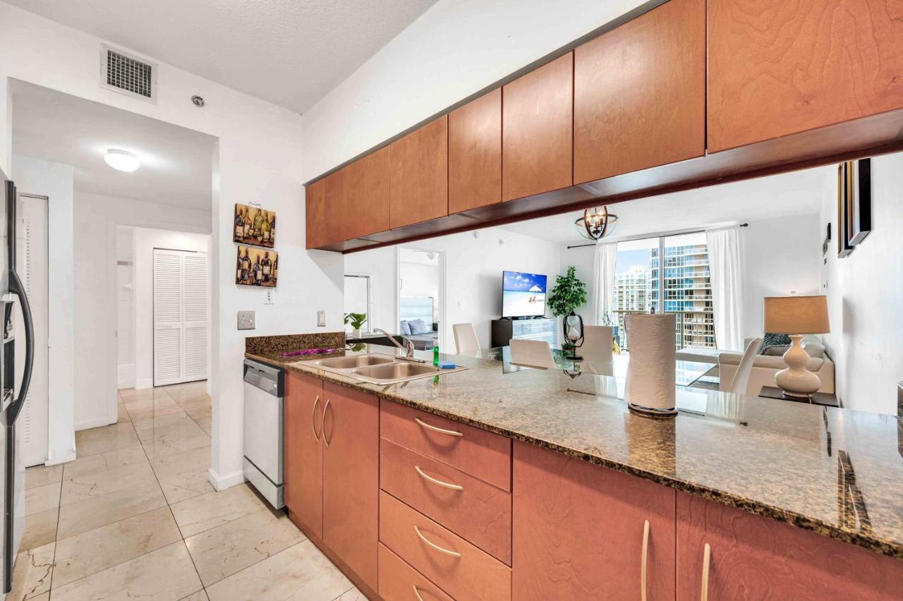 Апартаменты Modern 1 Bed In The Heart Of Brickell With Free Parking Майами Экстерьер фото